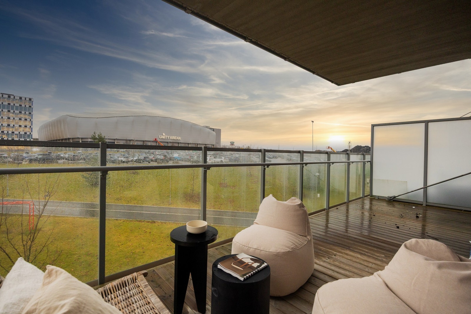 Sydøstvendt balkong på hele 19 kvm med adkomst fra stue. Galleribilde