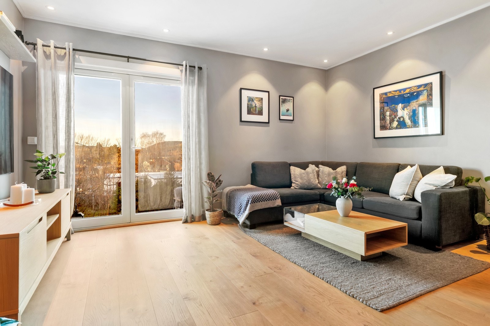 Velkommen til Eikskollen 3 - Presentert av Jørgen Ek v/ PrivatMegleren Dyve & Partnere. Galleribilde