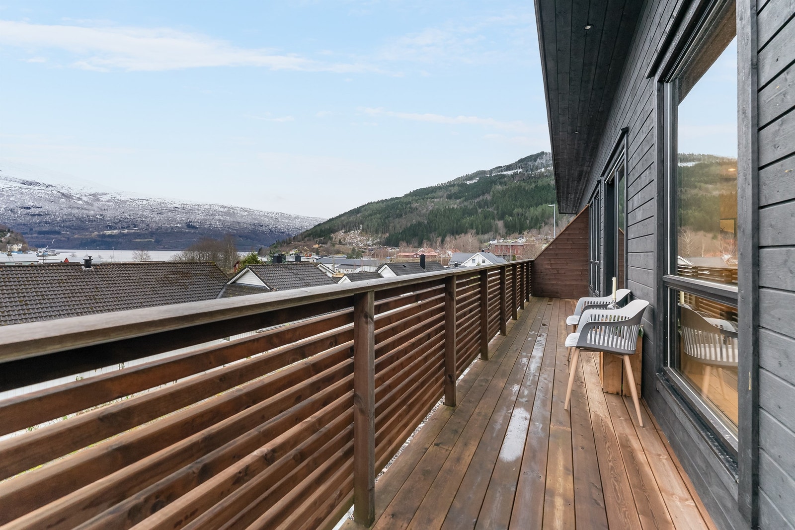 Terrasse med fin utsikt. Galleribilde