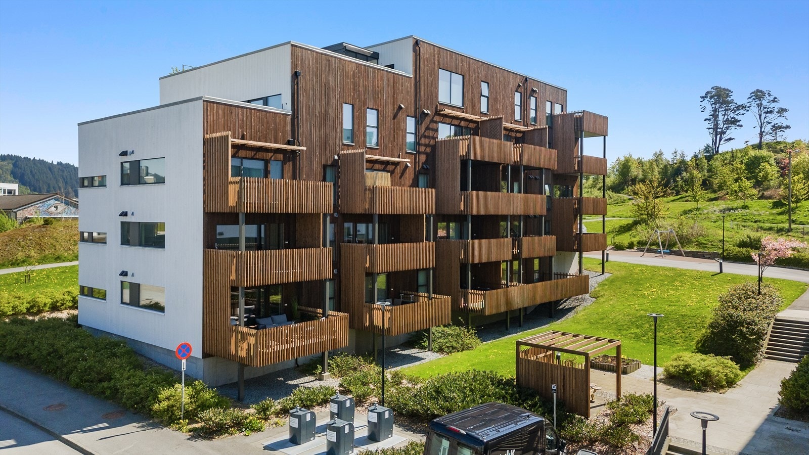 Espen Bergtun v/Nordvik Bolig har gleden av å presentere Leitevegen 1E - En moderne 3-roms leilighet på Hollenderhaugen!
Foto: Mari Staveland. Galleribilde