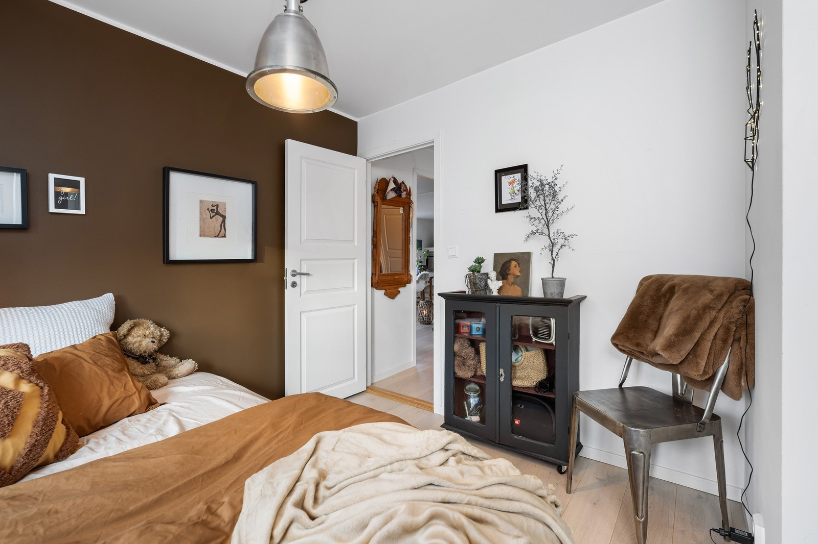 Soverommene har areal på henholdsvis 9,5 m² og 8,6 m². Galleribilde