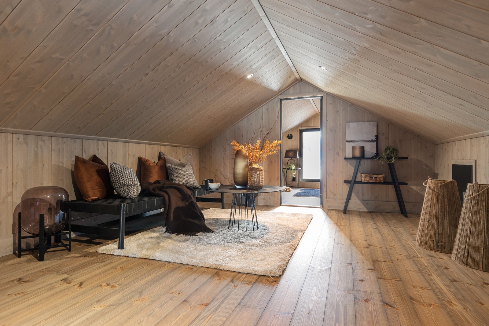 En hyggelig hems som gir barna et eget rom for lek, samtidig som hovedstuen holdes mer rolig og ryddig Galleribilde