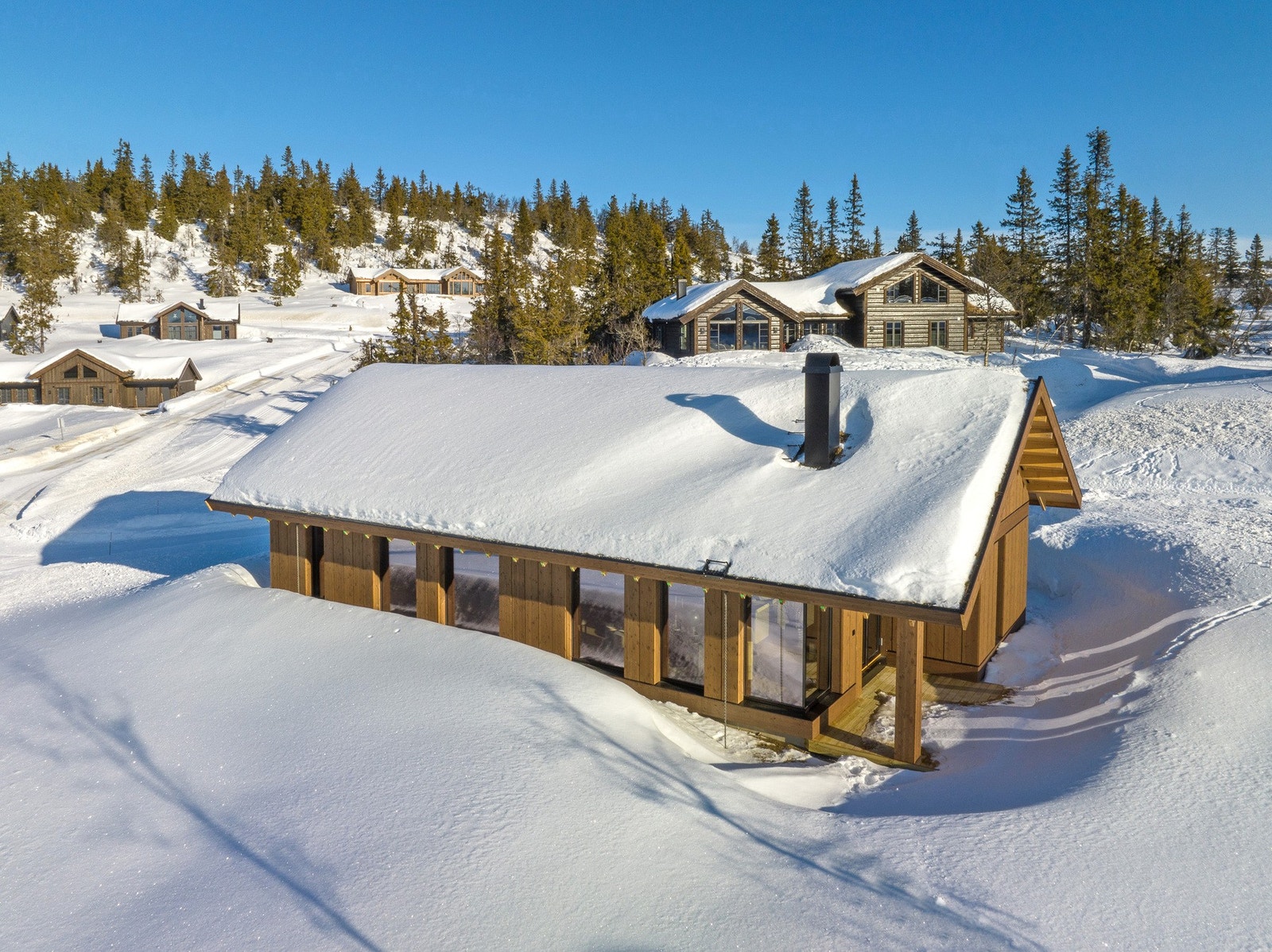 Velkommen til en hyggelig visning i Svartskardvegen 186 på Kvitfjell Vest! Galleribilde