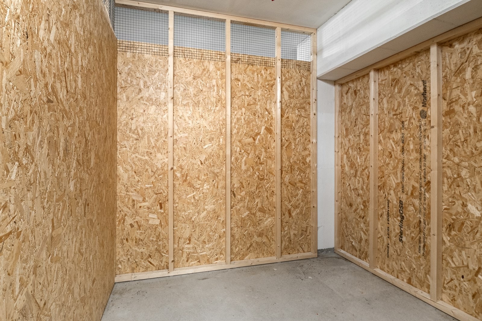 Innvendig sportsbod. Galleribilde