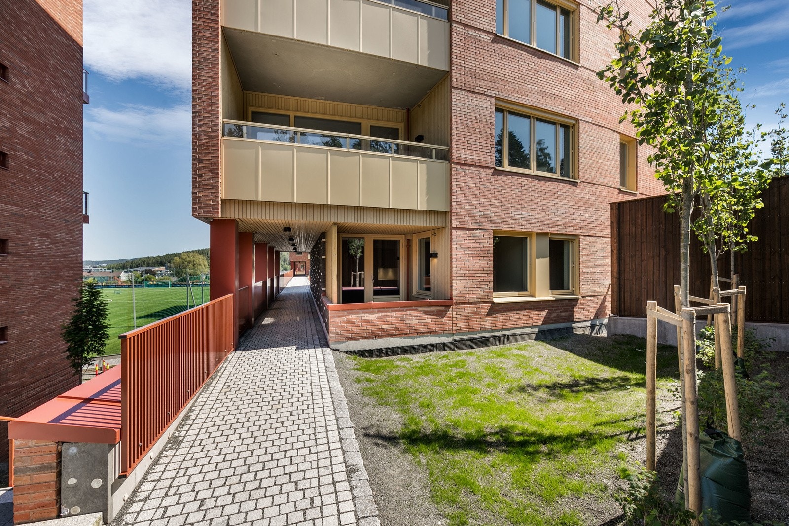 I Rolvsrud Arena på Lørenskog kommer hvert nabolag til å ha umiddelbar nærhet til Rolvsrud Idrettspark, perfekt for den aktivitetslystne familie. Galleribilde