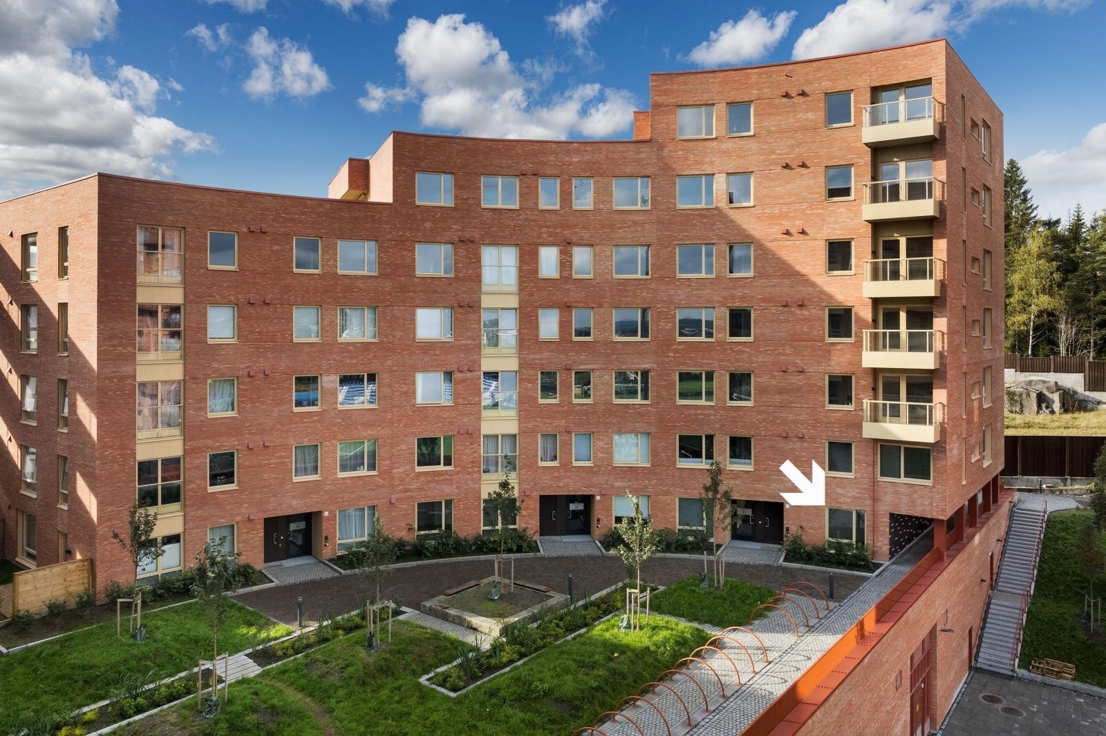 Mulighet for garasjeplass. Ta kontakt med megler. Galleribilde