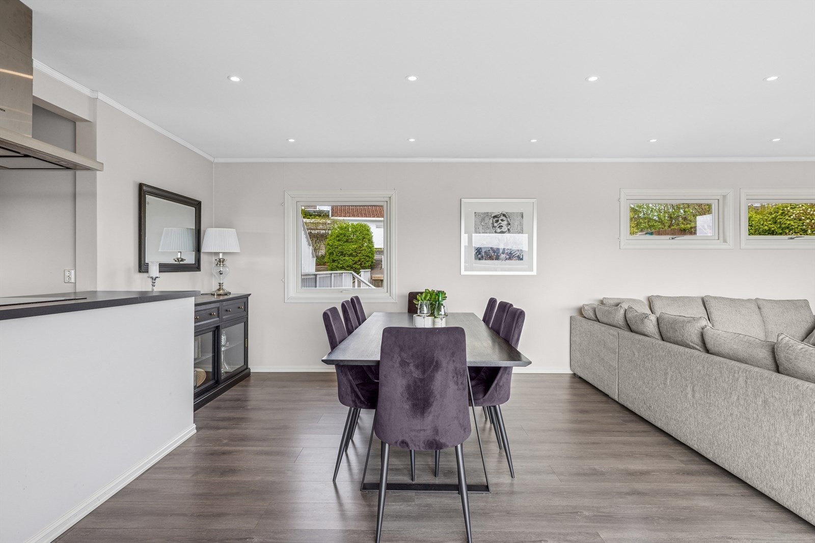 Spisestue. Galleribilde