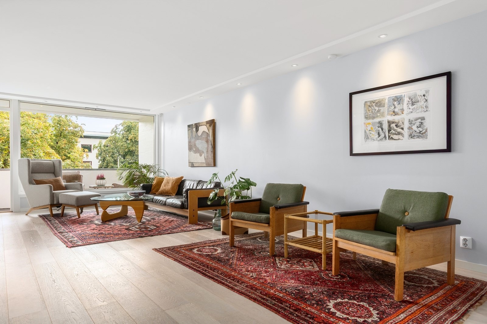 Hele leiligheten ble oppusset i 2018 og har en flott standard Galleribilde