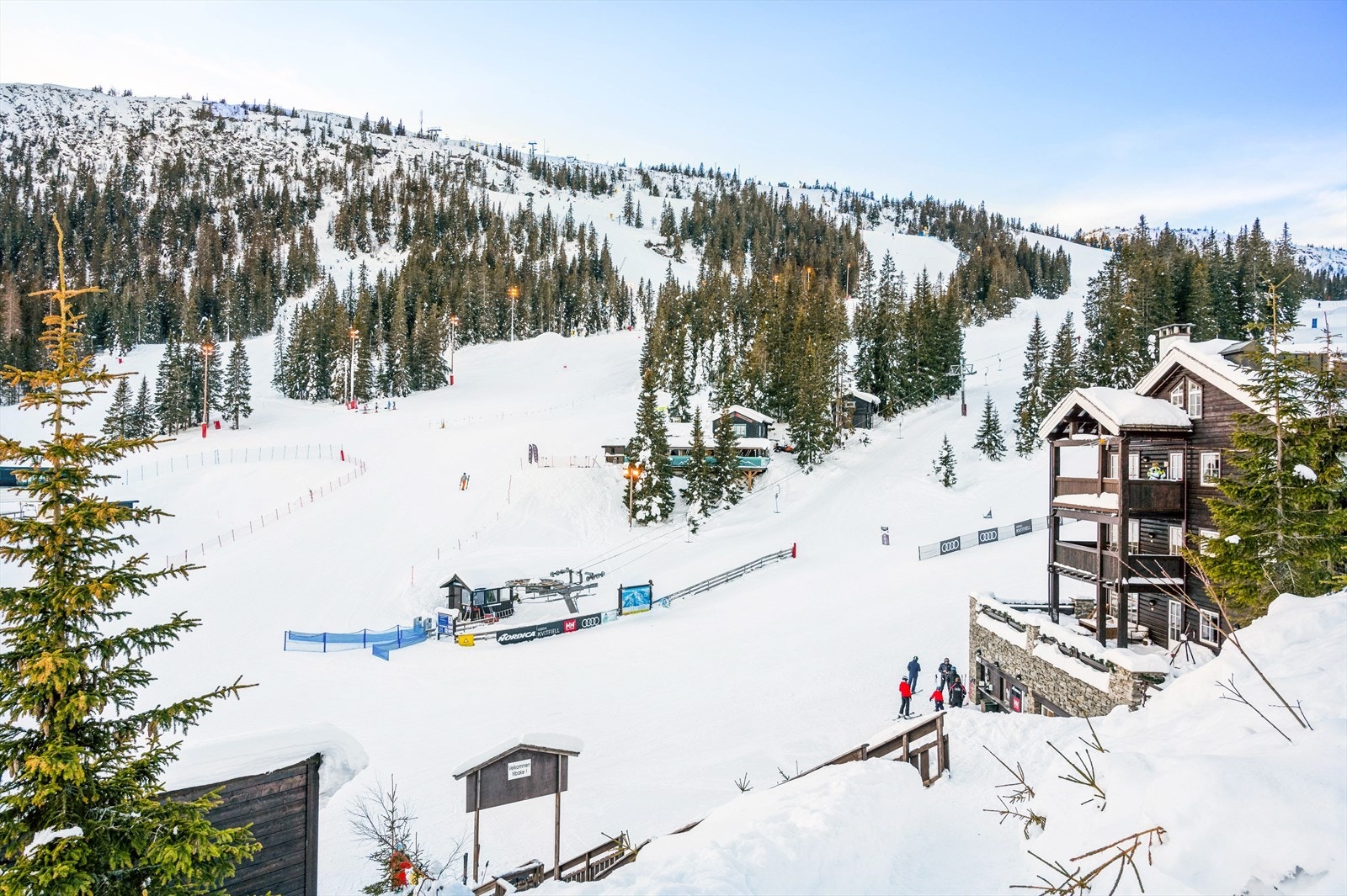 Midtstasjonen Kvitfjell øst Galleribilde