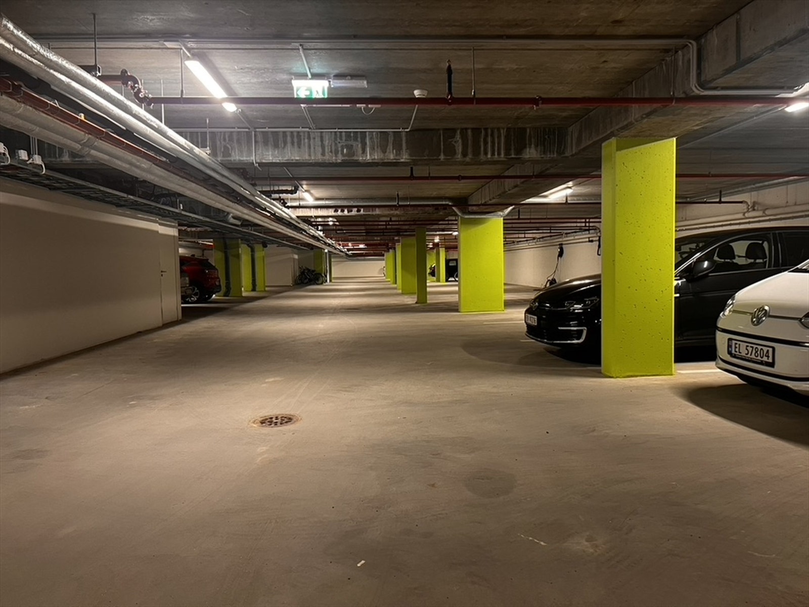 Garasjeplass . Her vist plasser i byggetrinn 1 Galleribilde