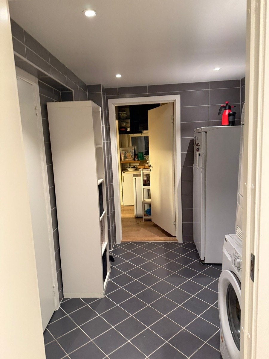 Vaskerom Galleribilde