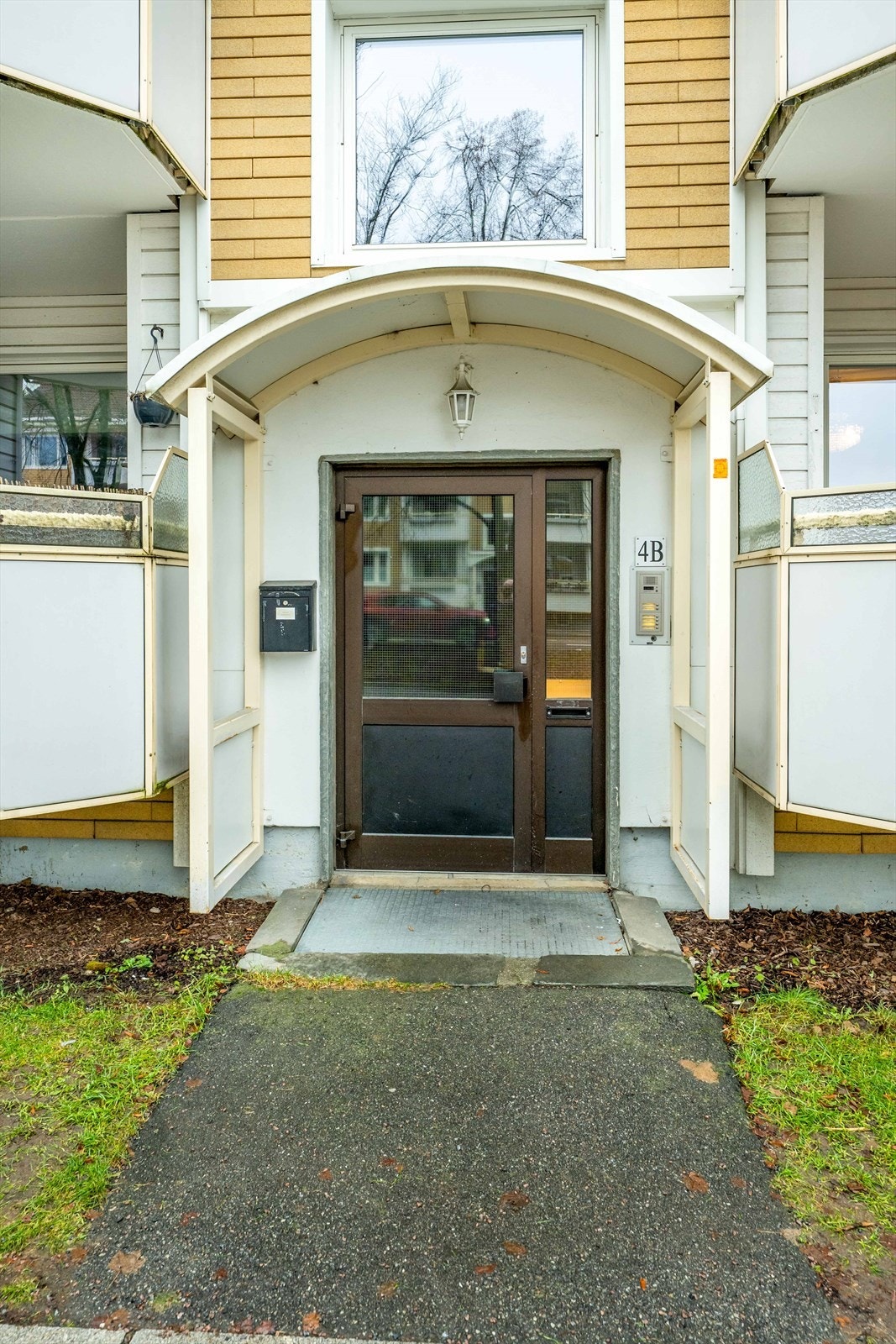 Inngangsparti. Galleribilde