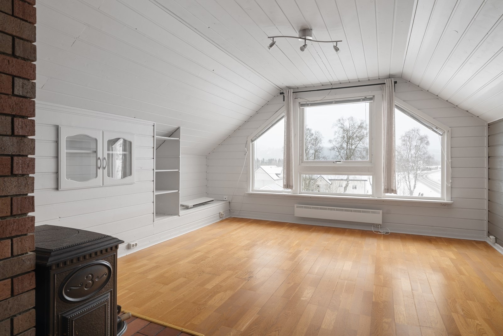 Stue og kjøkkenet er på hele 27 kvm Galleribilde