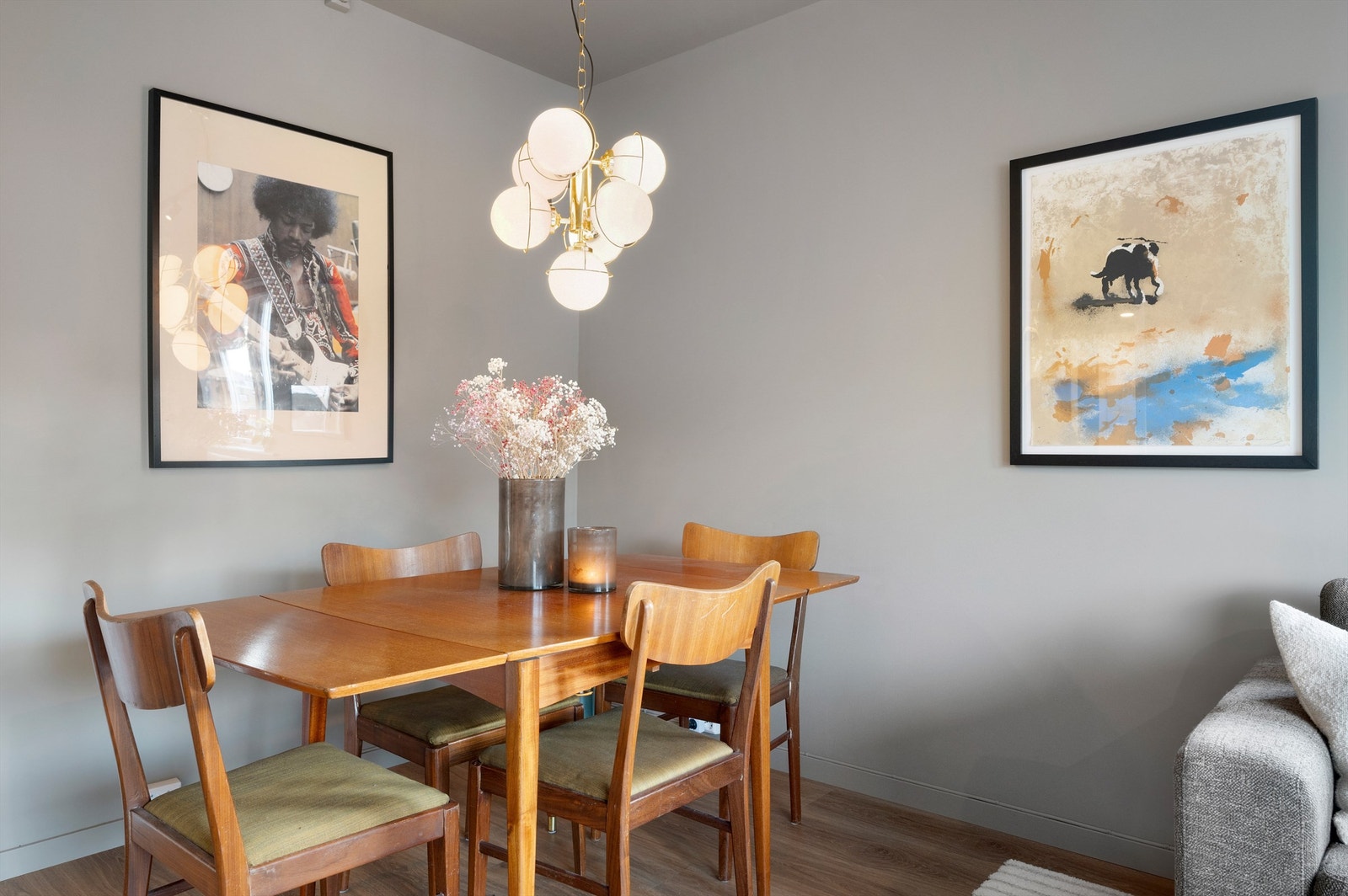 Både tak og vegger er malt i fargen Mohair fra Jotun. Galleribilde