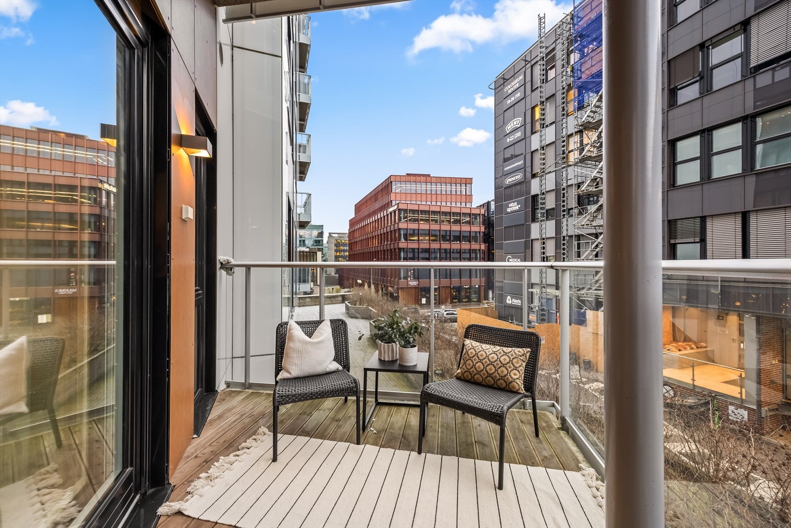 Populær beliggenhet i attraktive Rift Colosseum med fasiliterer som vestvendt balkong på 7 kvm, heis, stor felles takterrasse og mulighet for kjøp av garasjeplass. Galleribilde