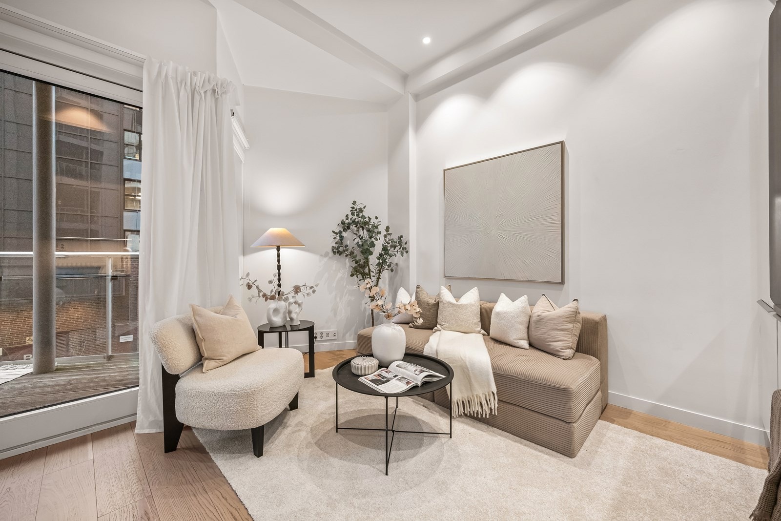 Det er lave månedlige felleskostnader - bl.a. inkl. oppvarming (A-konto) og bredbånd/TV Galleribilde