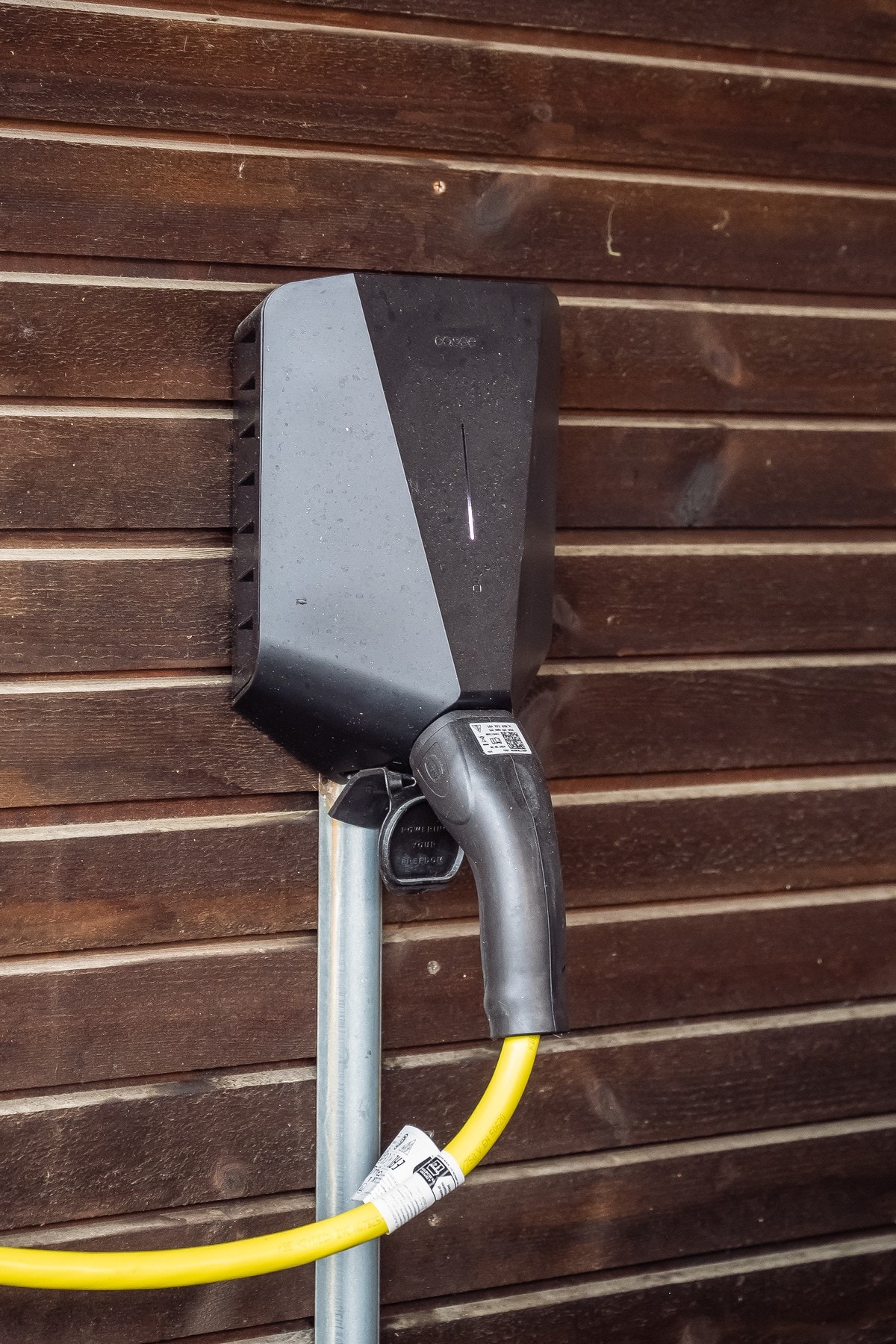 Det er lagt opp lader for elbil. Galleribilde