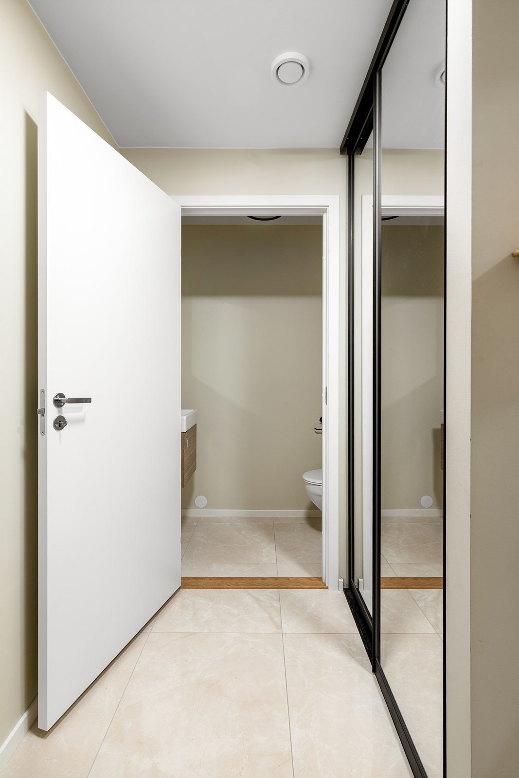 I denne etasjen er det ett gjestetoalett. Galleribilde