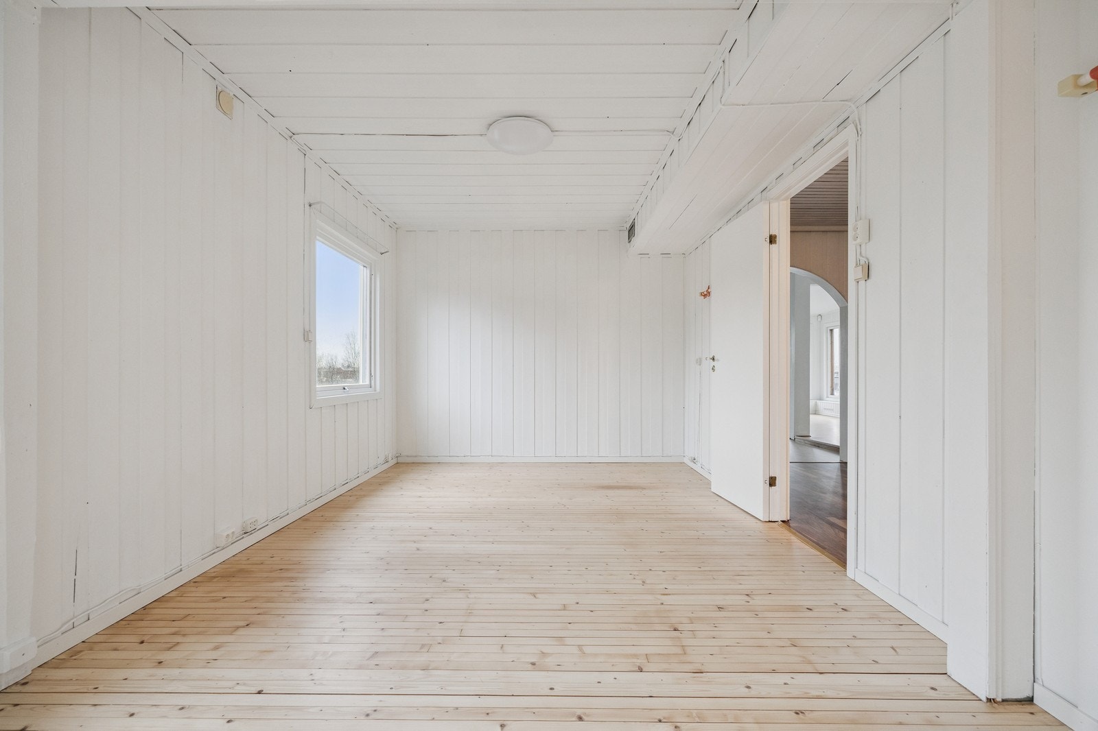 Hovedsoverom hvor det er god plass til hjemmekontor. Galleribilde