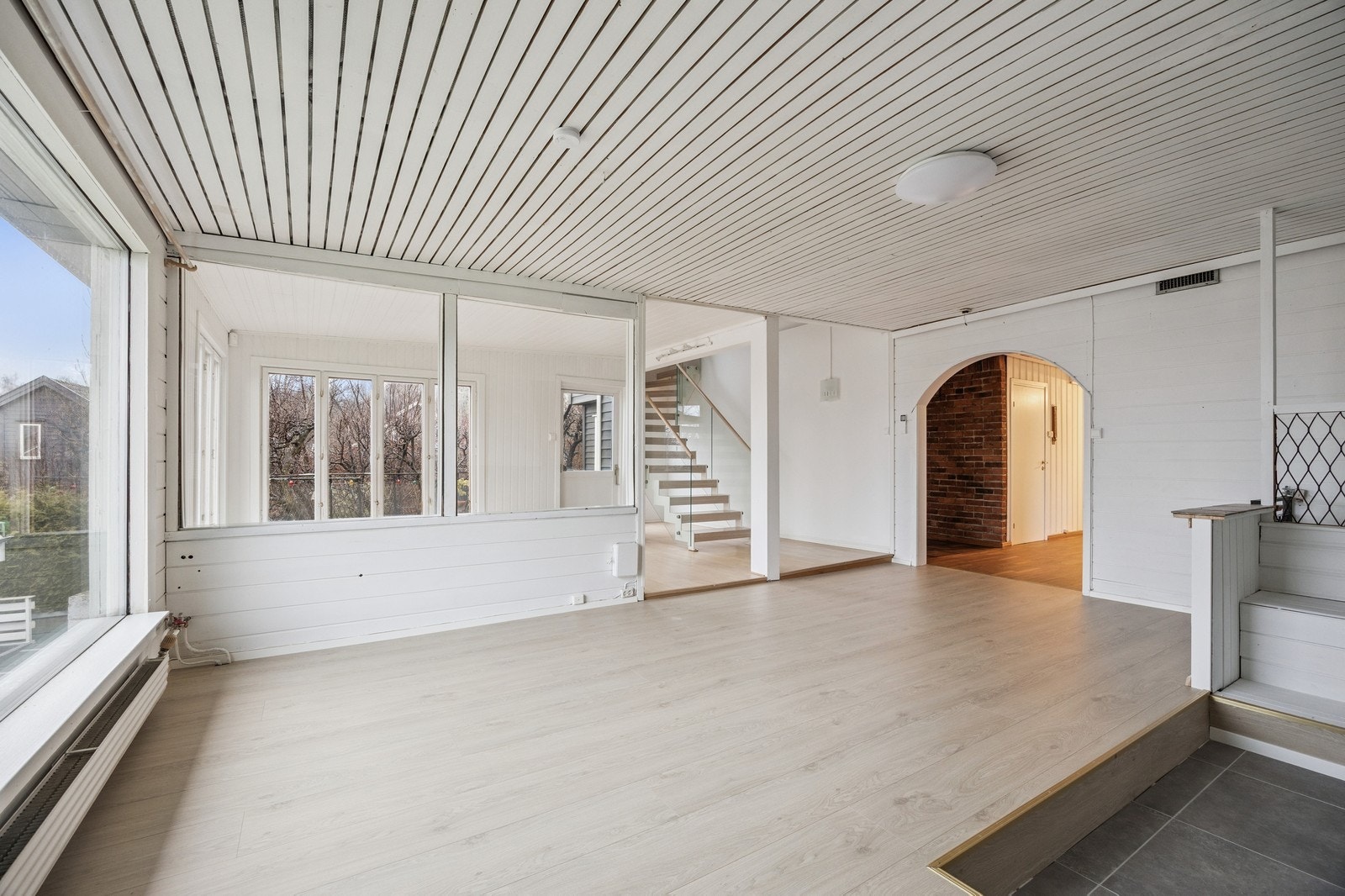 Peisstue med stor plass til salong. Galleribilde