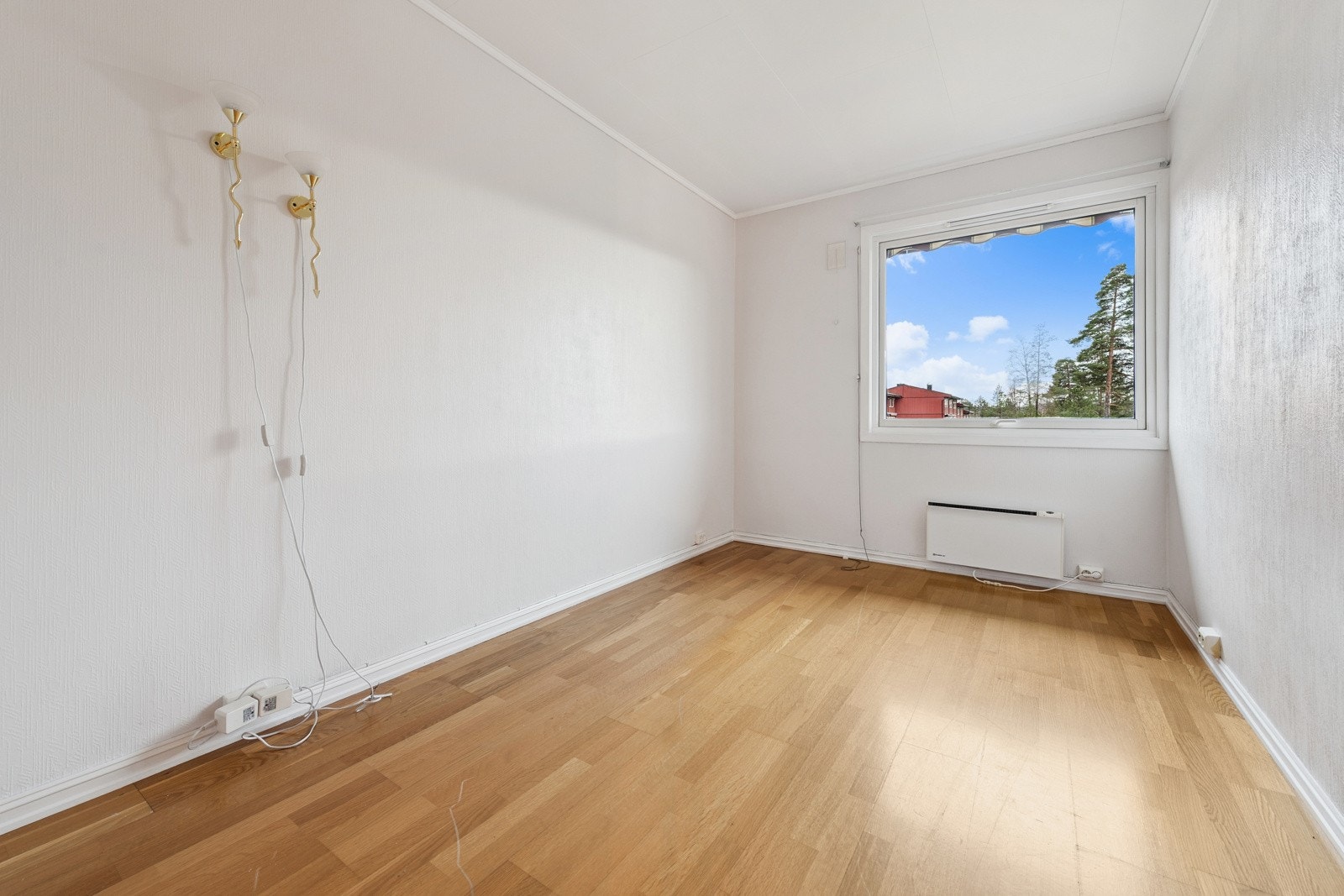 Soverom 2, et fint barnerom, kontor eller gjesterom, alt etter behov. Galleribilde