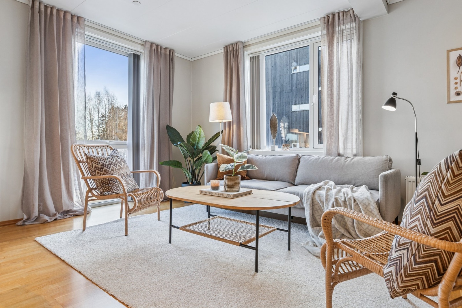 Dette er en flott 4-roms selveierleilighet med balkong og parkering i felles garasjekjeller. Galleribilde