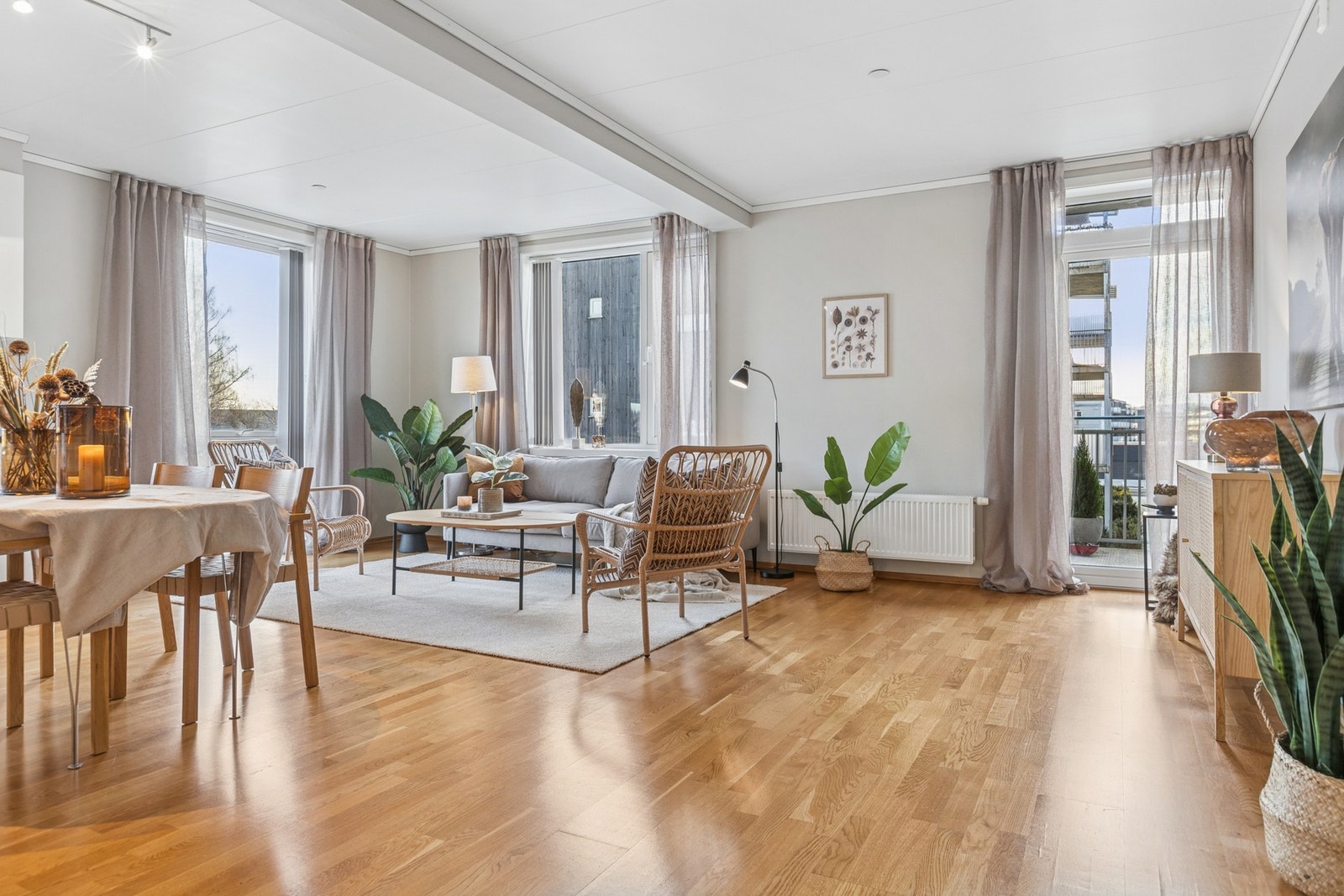 EIE Jessheim v/ Julie Fredheim Maudal og Even Rabo har gleden av å presentere Smedstuvegen 1!
Foto: Siri Faafeng Galleribilde