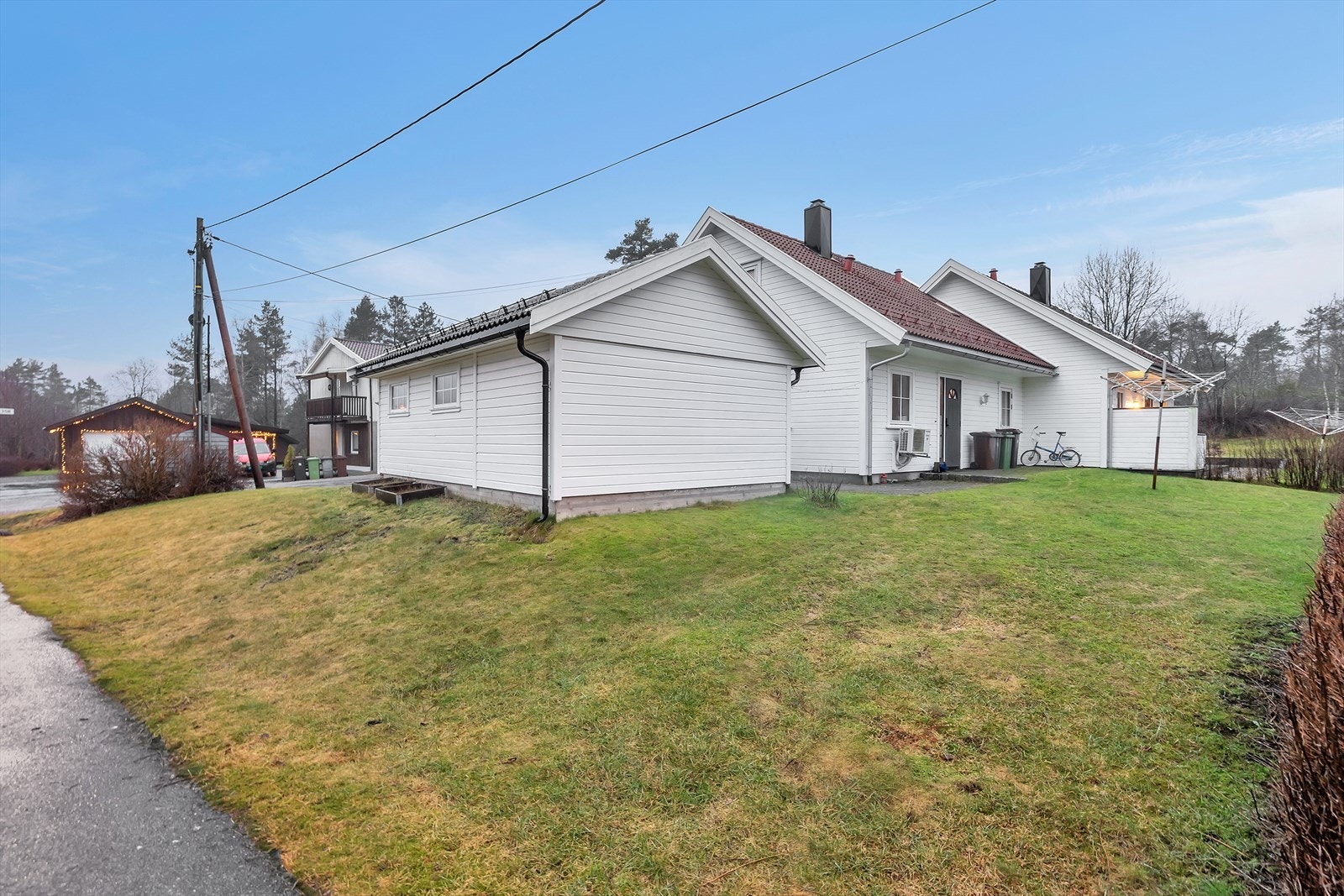 Solrik og fin endetomt. Galleribilde