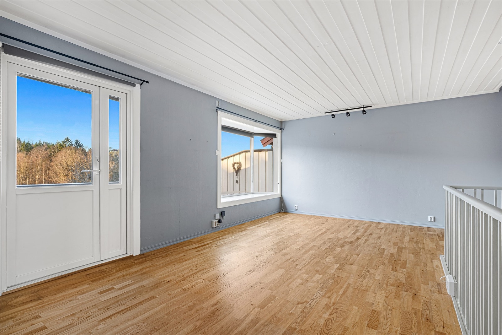 Utgang fra stuen til veranda på 14 kvm. Galleribilde