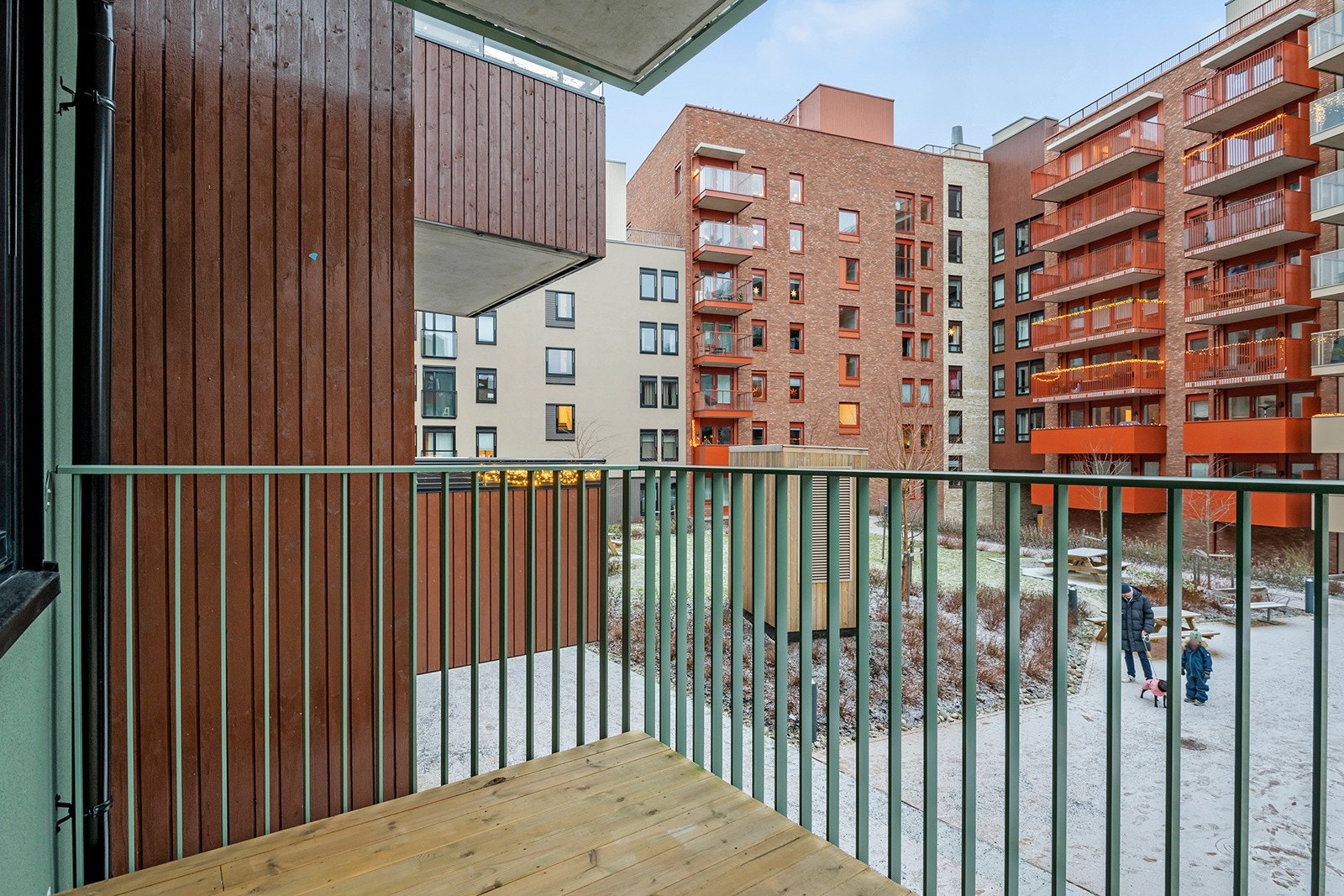 Balkongen er på ca. 4 kvm og vender nord- nordvest. Galleribilde