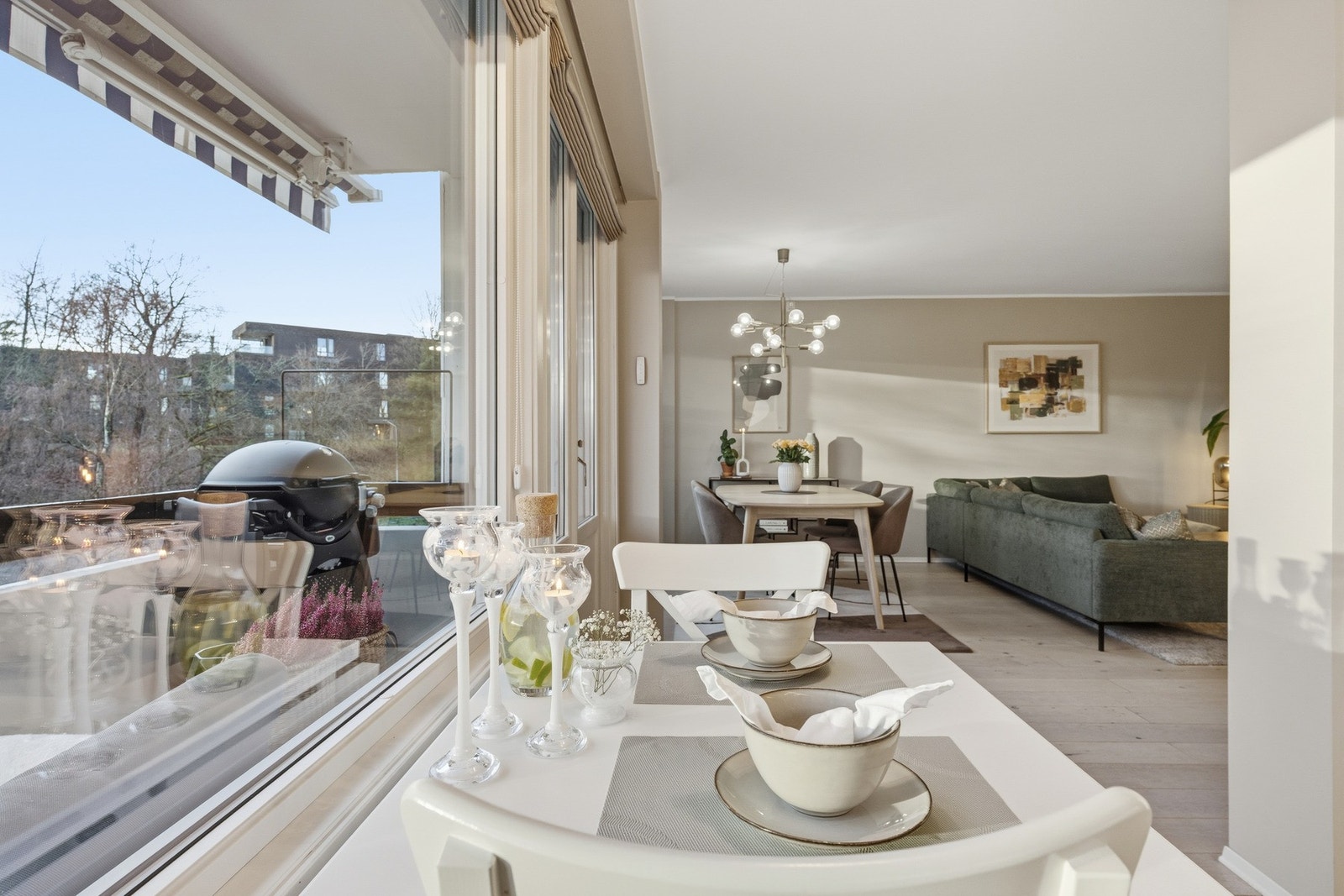 Her kan du starte dagen - med frokostbordet dekket og rolig morgenstemning. Galleribilde