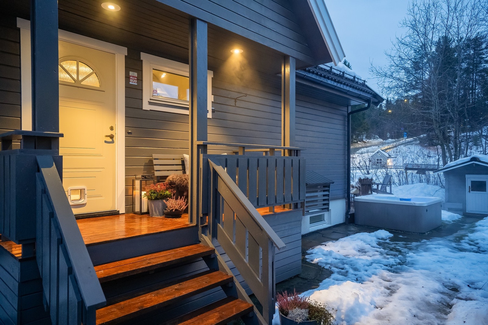 Pent inngangsparti. Galleribilde