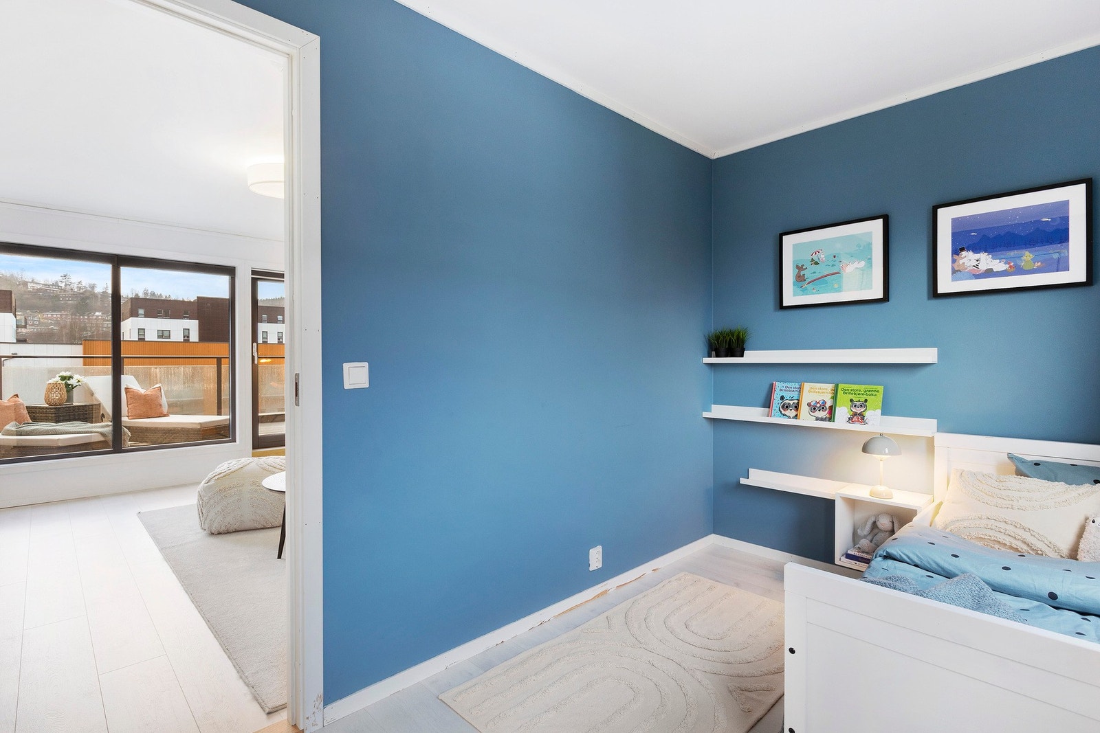 Soverom 3 befinner seg i 3. etasje og er av god størrelse Galleribilde