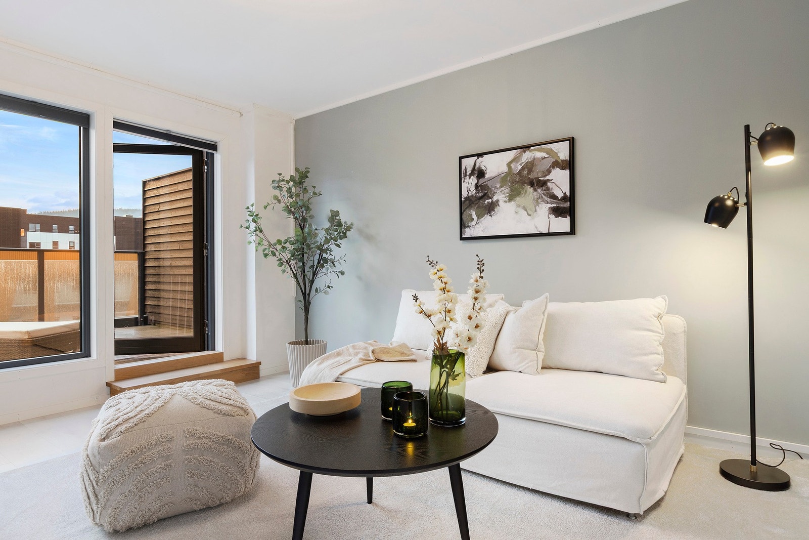 Stuen kan enkelt innredes etter eget ønske og behov Galleribilde