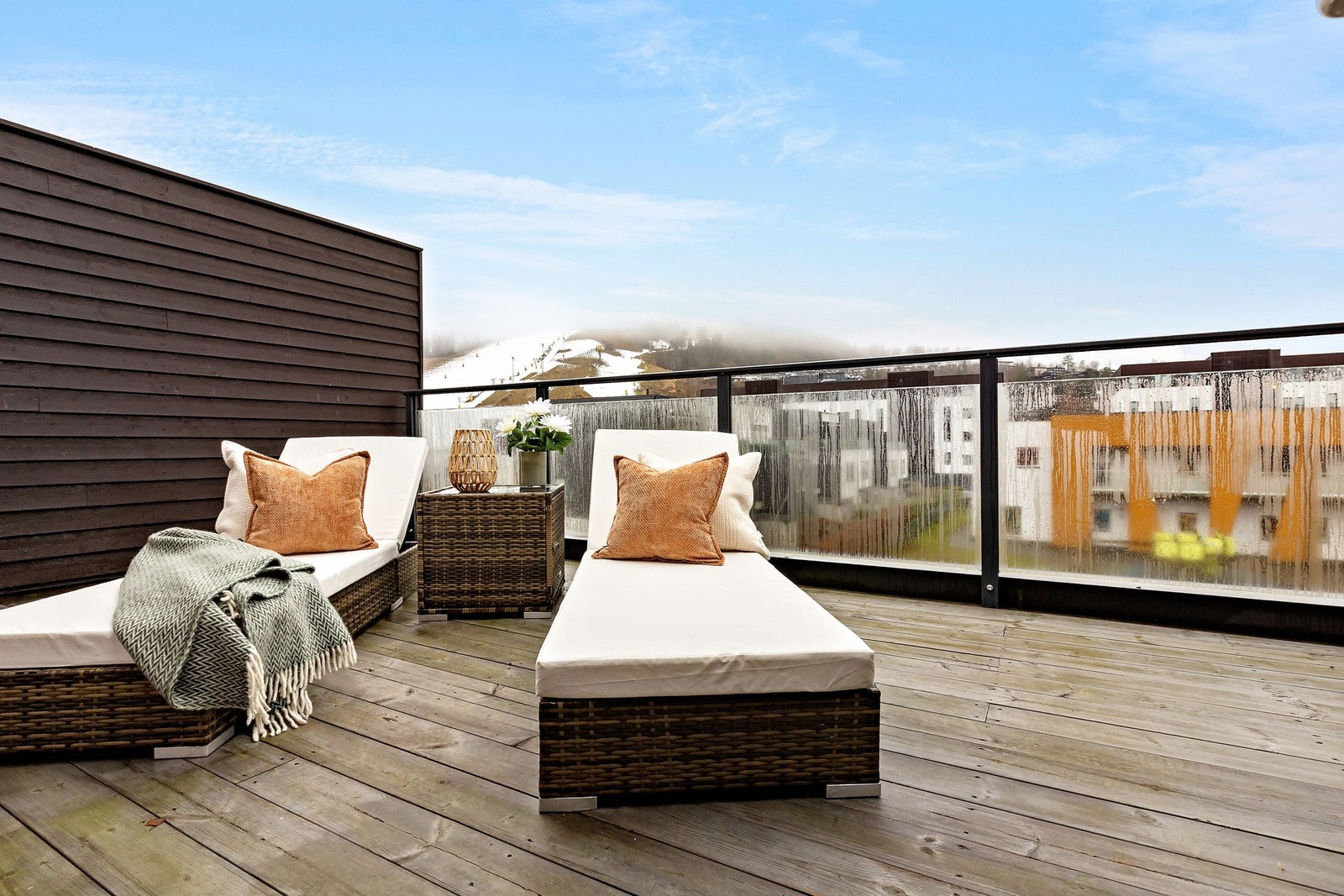 Fra stuen i 3. etasje har du adkomst til den flotte takterrassen på ca.12 kvm Galleribilde