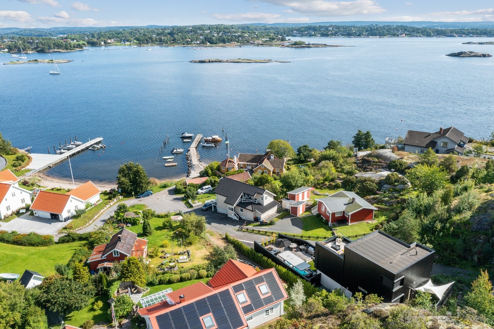 Med Lahellefjorden "for dine føtter" Galleribilde