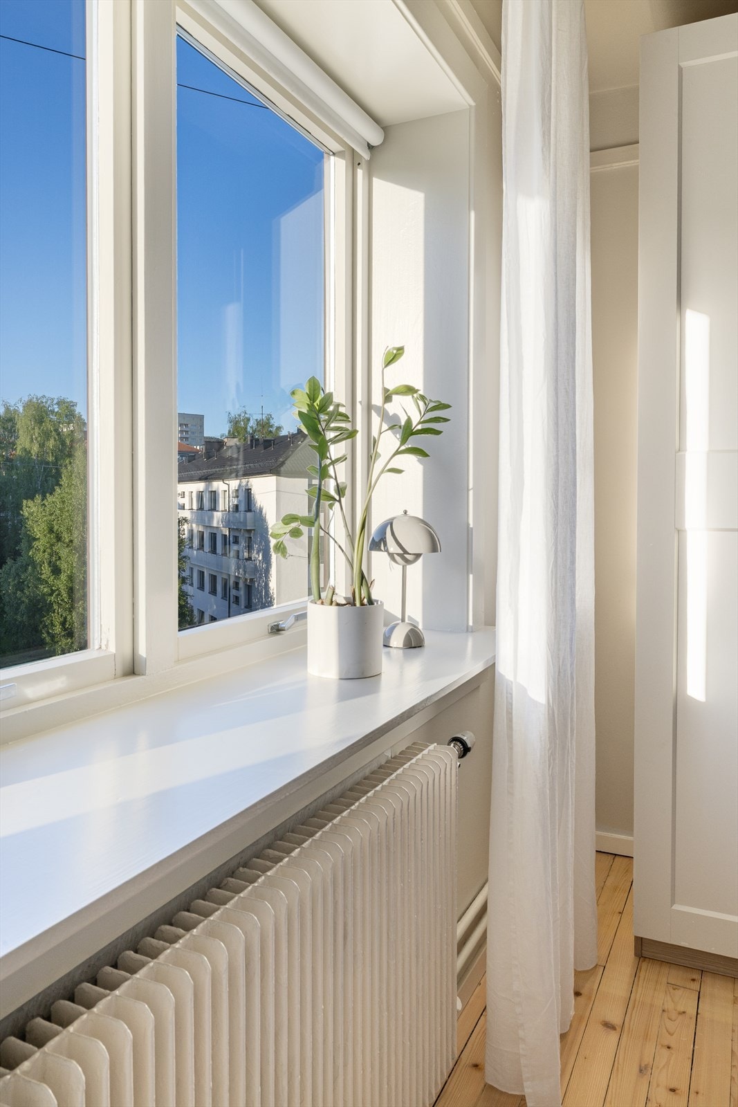 - Fjernvarme fra radiatoren er inkludert i felleskostnadene - Galleribilde