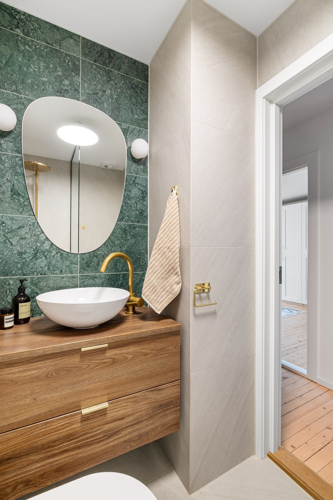 - Italienske Mirage på 60 x 60 cm med flotte detaljer - Galleribilde