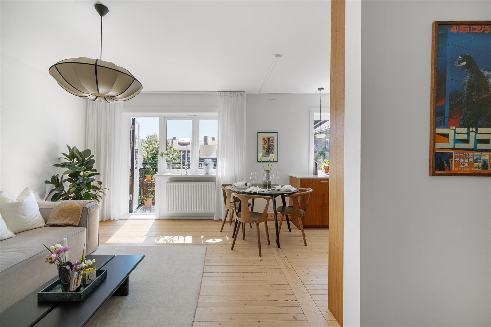 - Takhøyden er målt til ca. 2,53 meter - Galleribilde