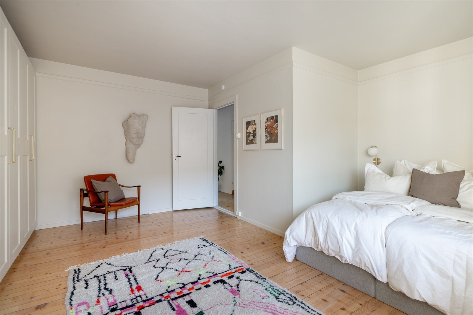 - Det er god plass til hjemmekontor om ønskelig - Galleribilde