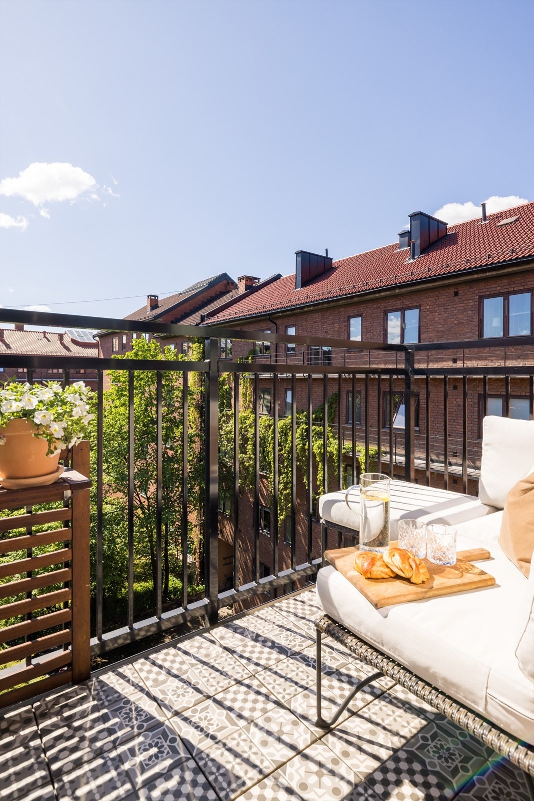 - Her er det sol fra ca. kl: 08:30-18:00 på høysommeren - Galleribilde