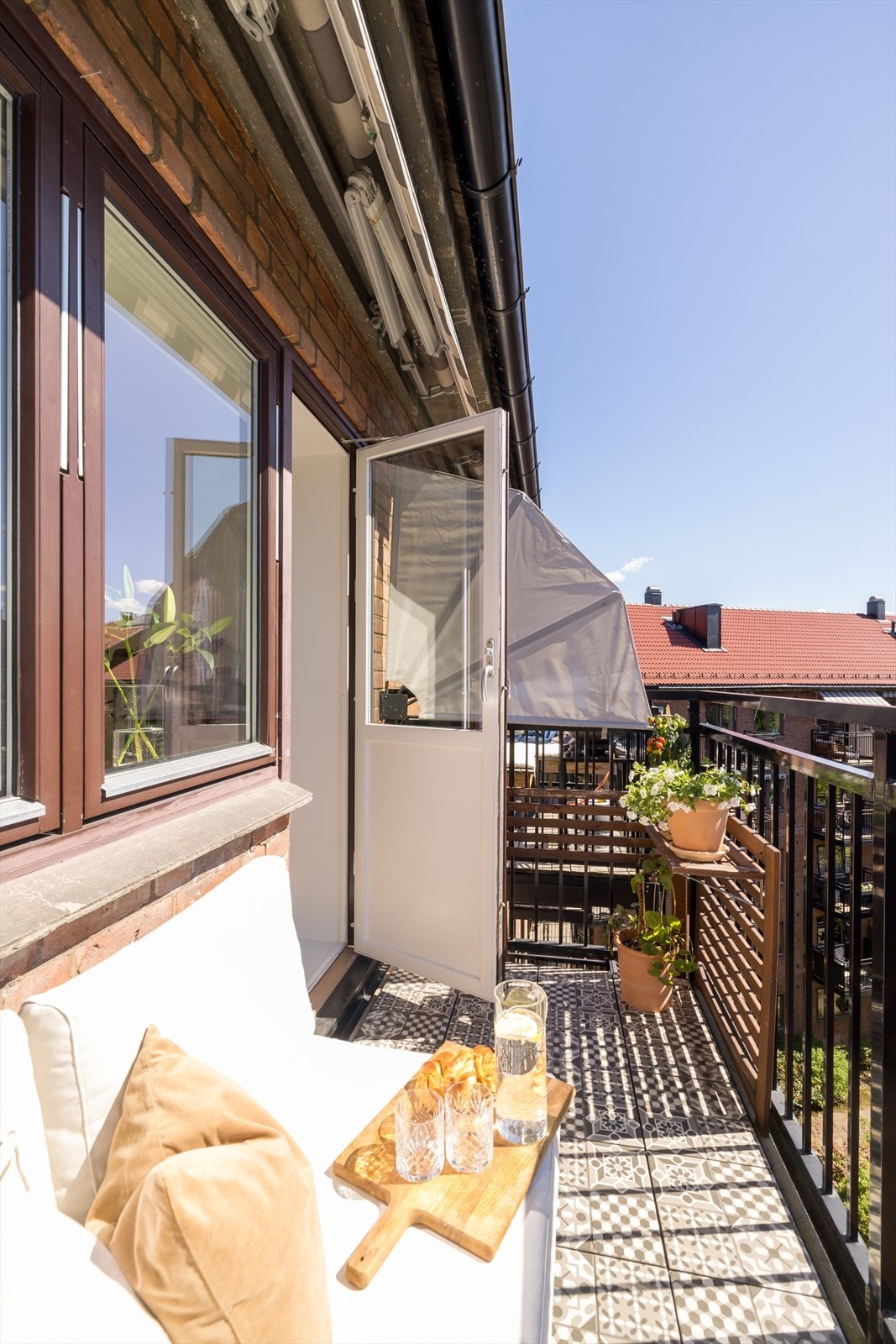 - På gulvet er det lagt slite sterke fliser for enklere rengjøring - Galleribilde