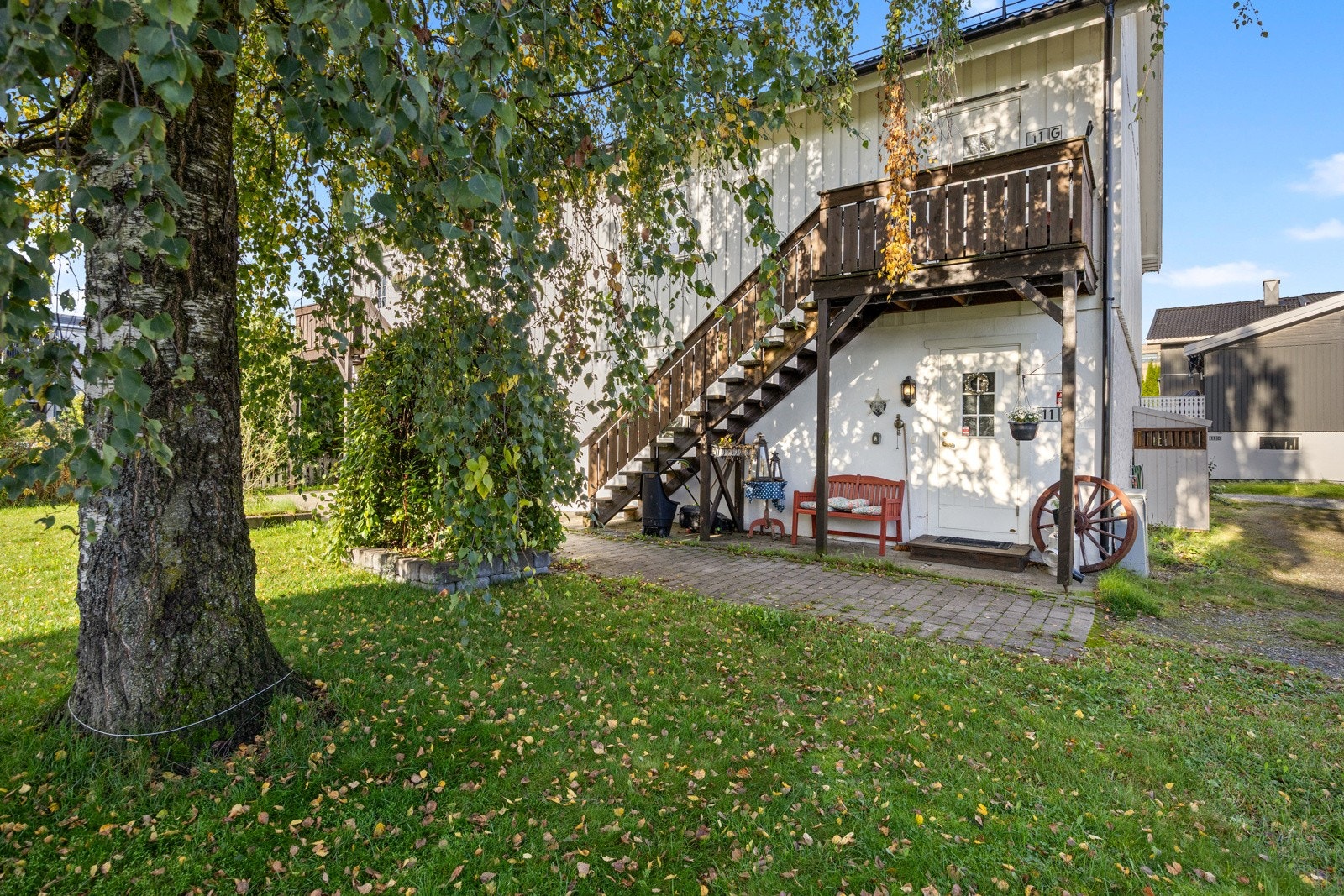 En koselig og praktisk bolig med god beliggenhet - perfekt for deg som ønsker en lettstelt leilighet med nærhet til både natur og servicetilbud. Velkommen til visning! Galleribilde