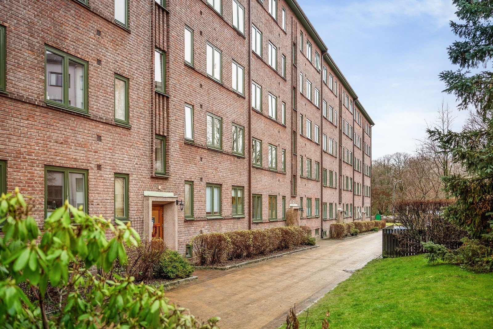 EiendomsMegler 1 v/Petter ønsker velkommen til Sandefjordgata 2D en flott 2-roms leilighet med sentral beliggenhet på Sagene. Foto: Kristin ved Studio Oslo. Galleribilde