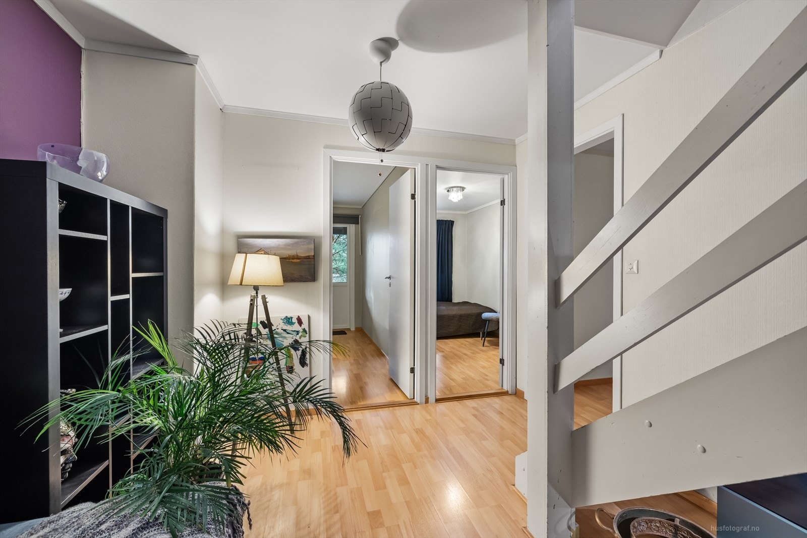 Fra gangen er det inngang til soverommene. Galleribilde