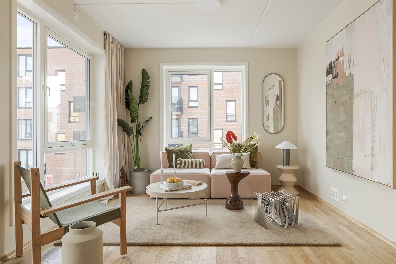 Varmtvann, oppvarming og internett er inkludert i felleskostnadene, noe som gir svært lave og forutsigbare boutgifter. Galleribilde