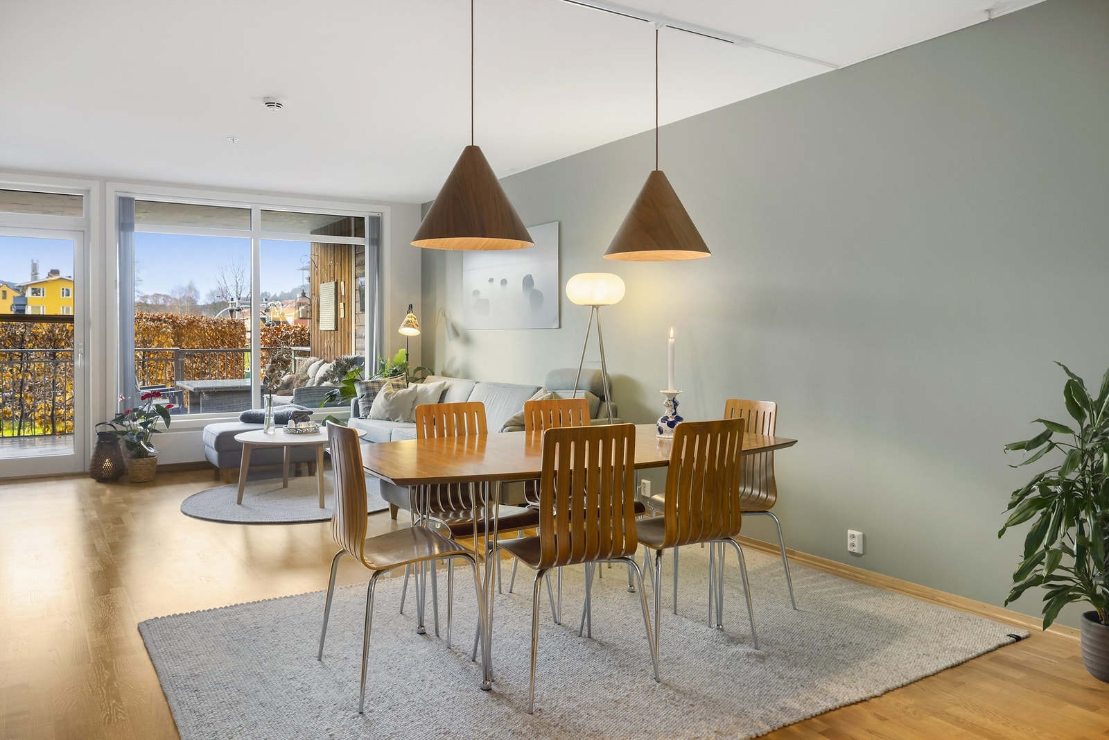 Boligen disponerer 2 boder. En innvendig bod/teknisk rom tilknyttet leiligheten, samt en sportsbod i kjeller. Galleribilde