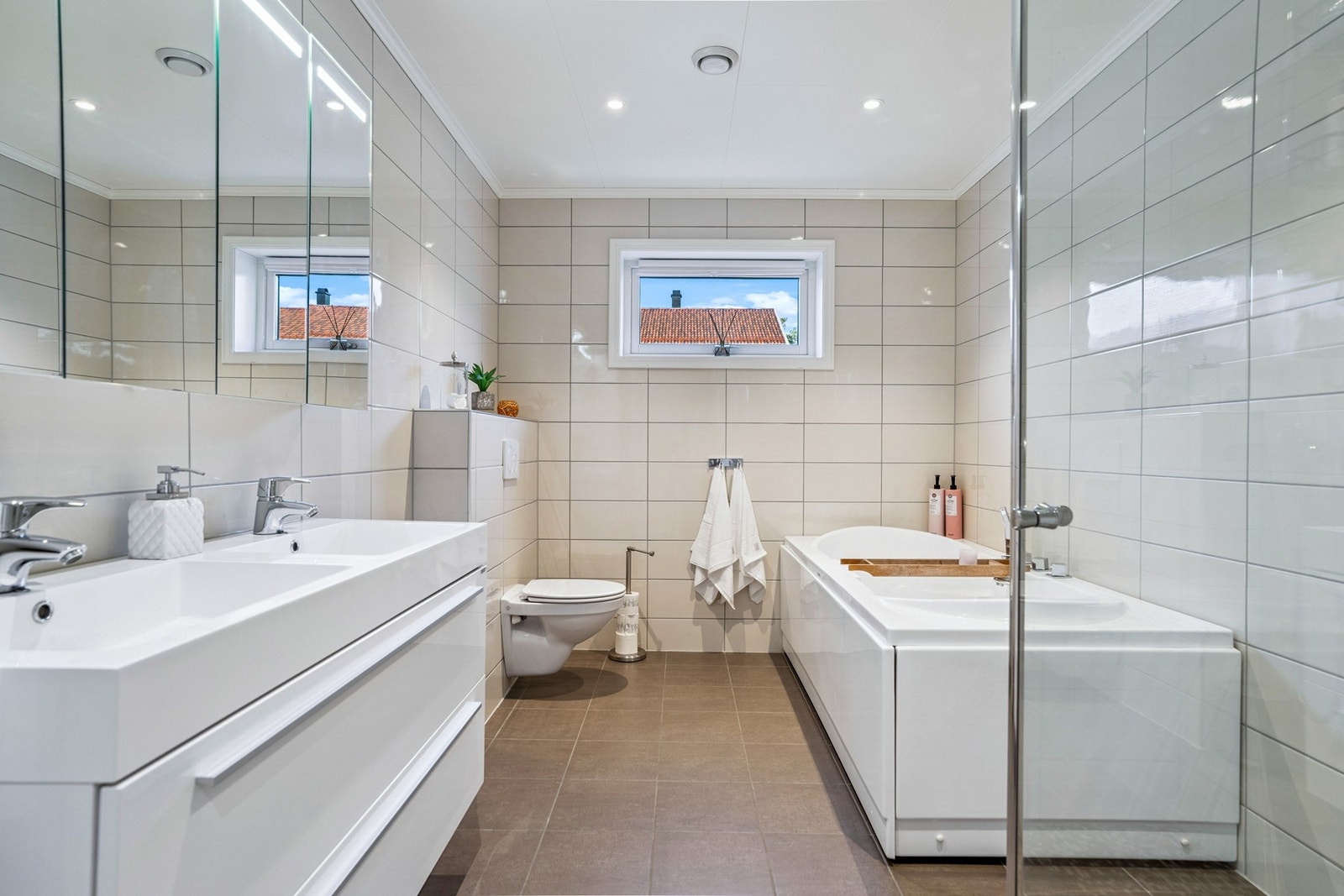 Bad 1. etasje Galleribilde