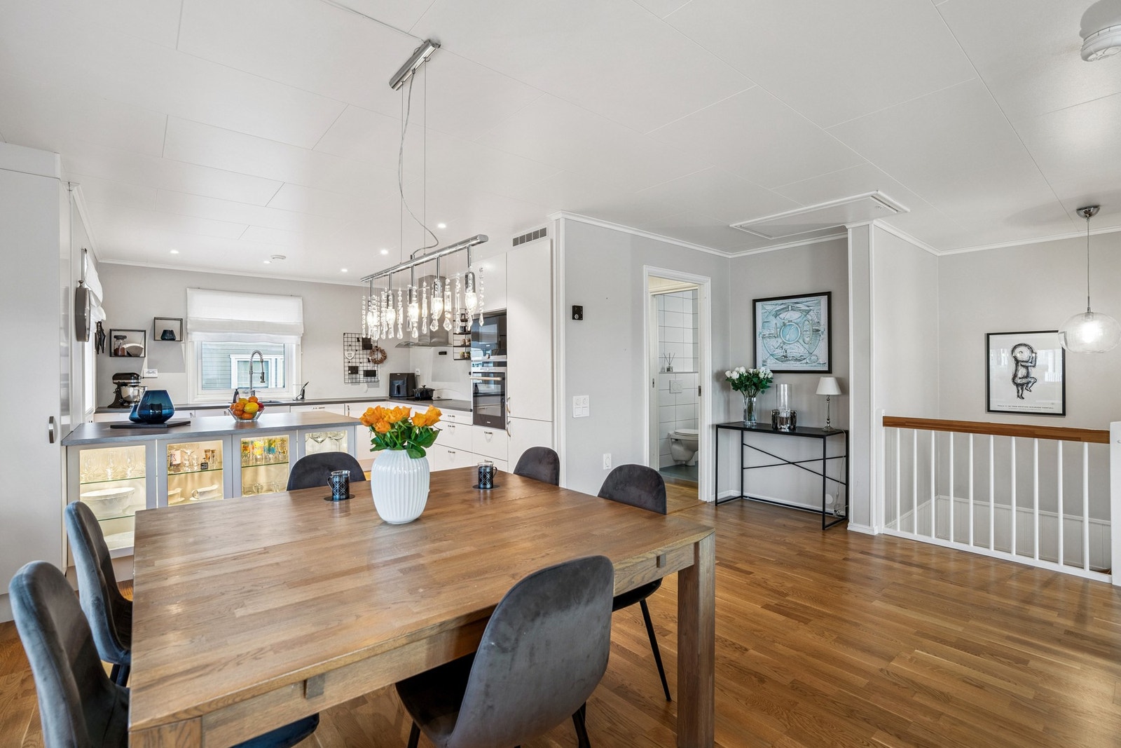 Kjøkken og spisestue Galleribilde