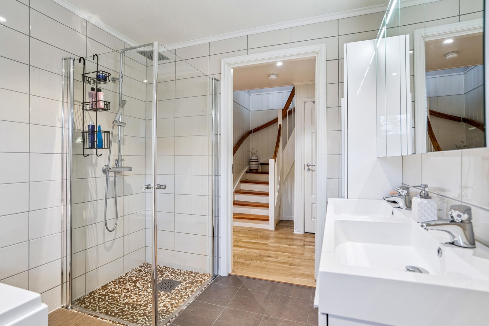 Bad 1. etasje Galleribilde